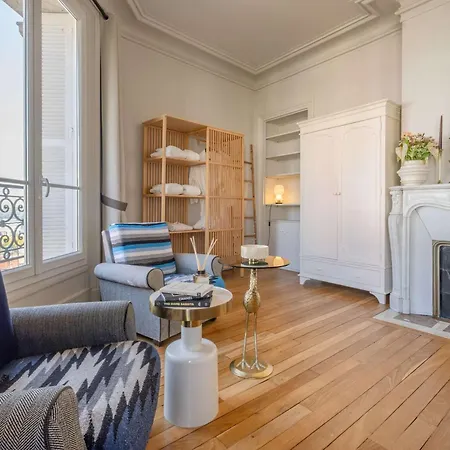 Apartment Luxury Flat Eiffel View 3br 7 Guests Paris