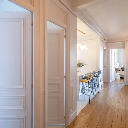 Apartment Luxury Flat Eiffel View 3br 7 Guests Paris