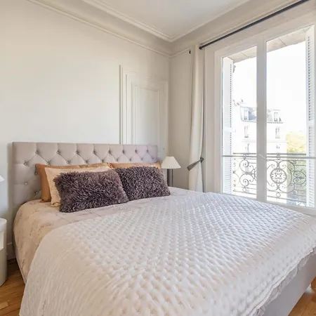 Apartment Luxury Flat Eiffel View 3br 7 Guests Paris