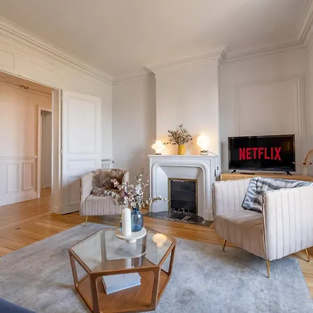 Luxury Flat Eiffel View 3br 7 Guests Apartment