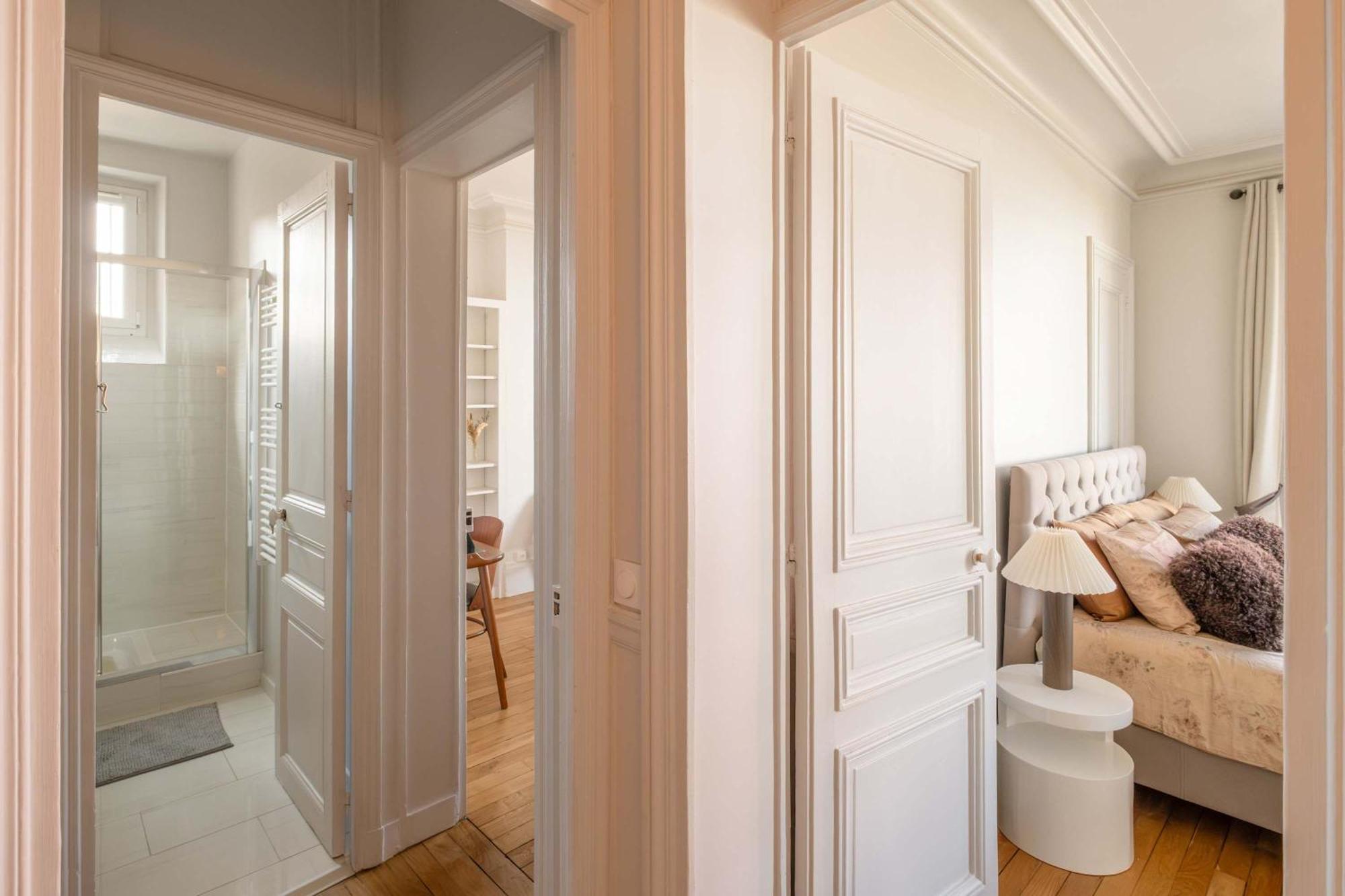 Apartment Luxury Flat Eiffel View 3br 7 Guests Paris